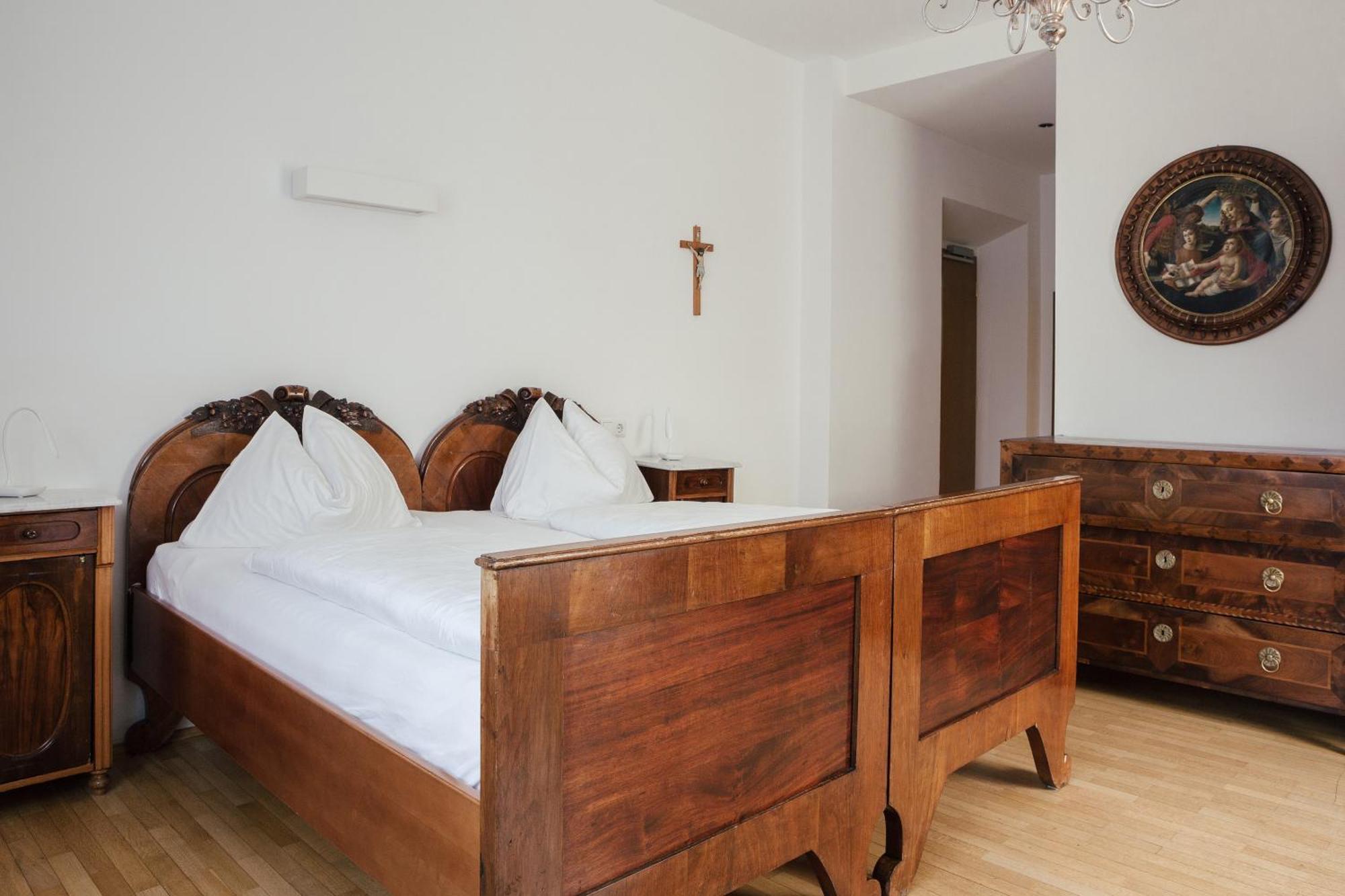 Gaestehaus Salvatorianerinnen Merano Esterno foto