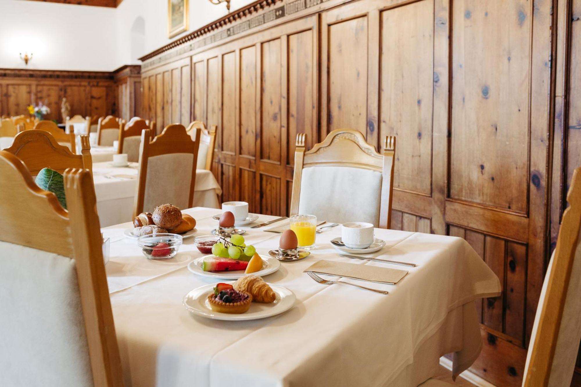 Gaestehaus Salvatorianerinnen Merano Esterno foto