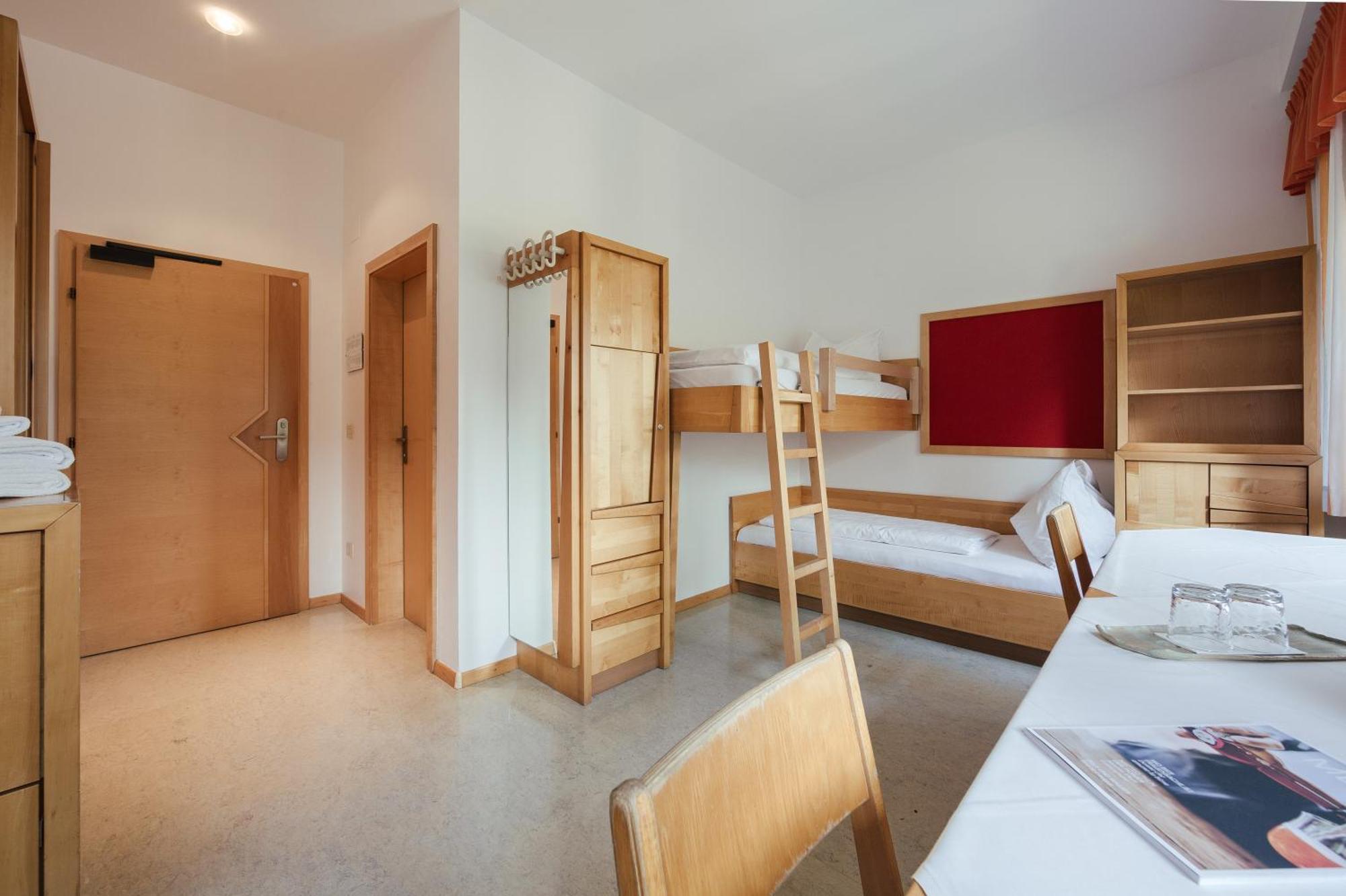 Gaestehaus Salvatorianerinnen Merano Camera foto