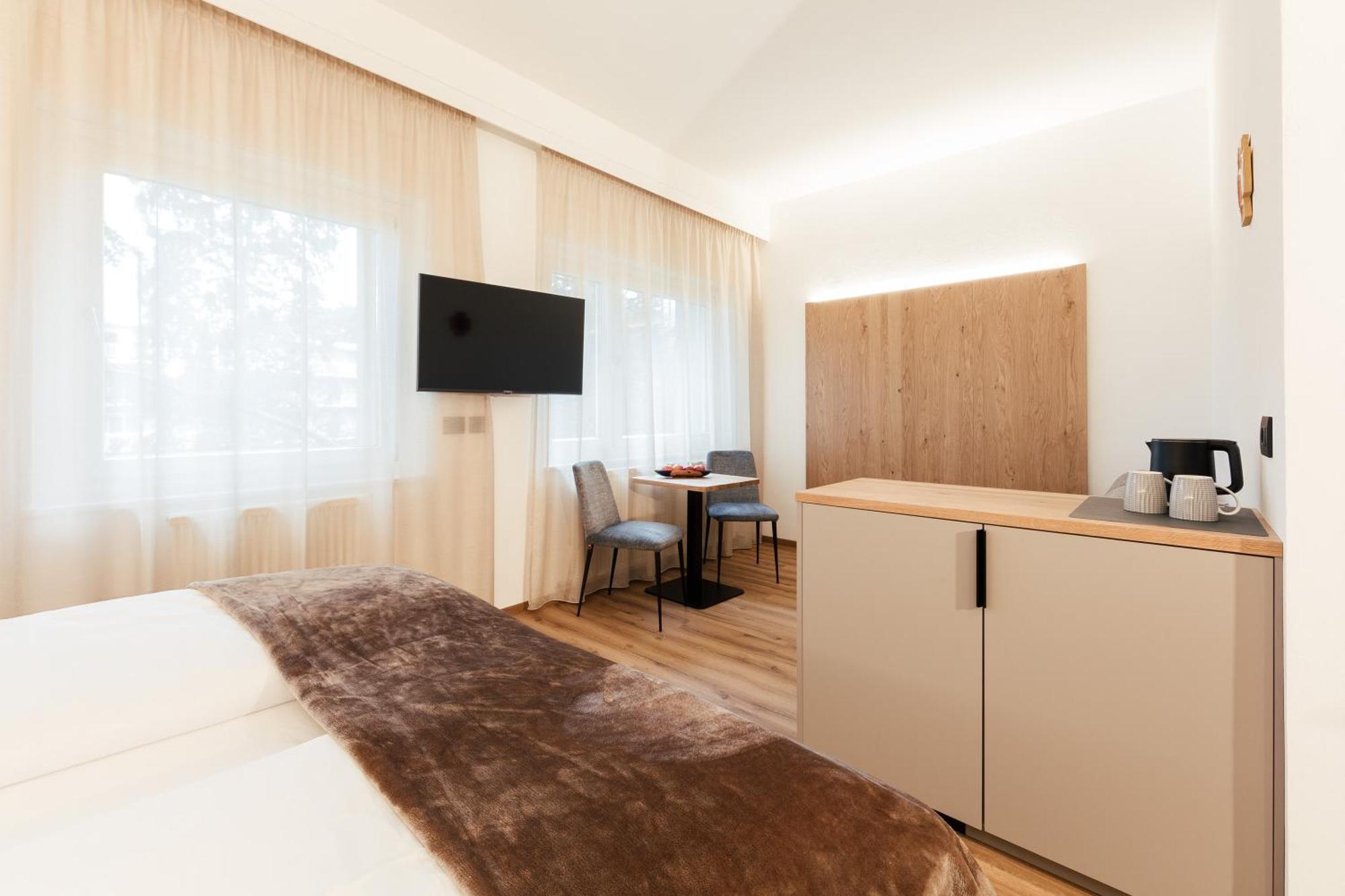 Gaestehaus Salvatorianerinnen Merano Esterno foto